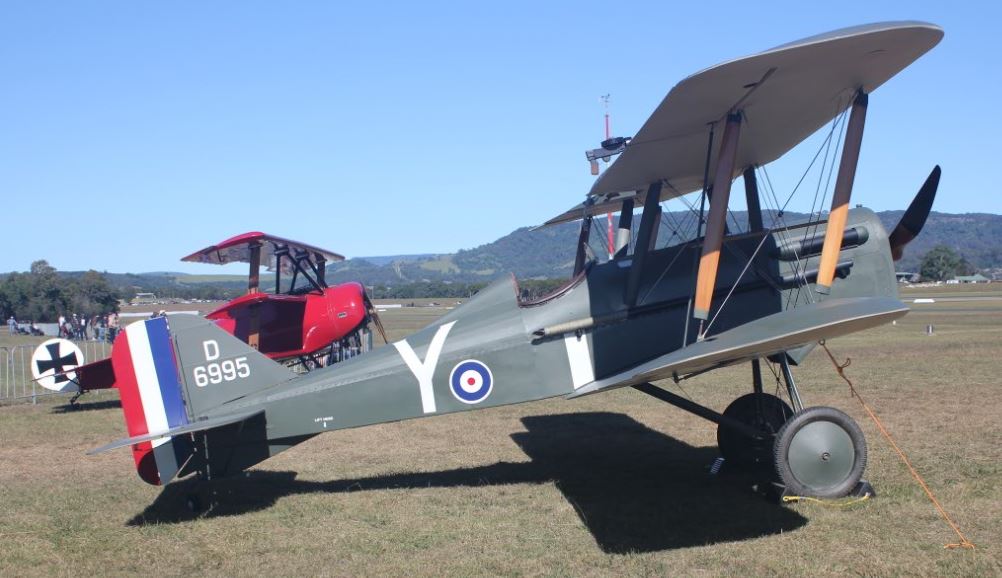 SE5a and Fokker DR1.JPG